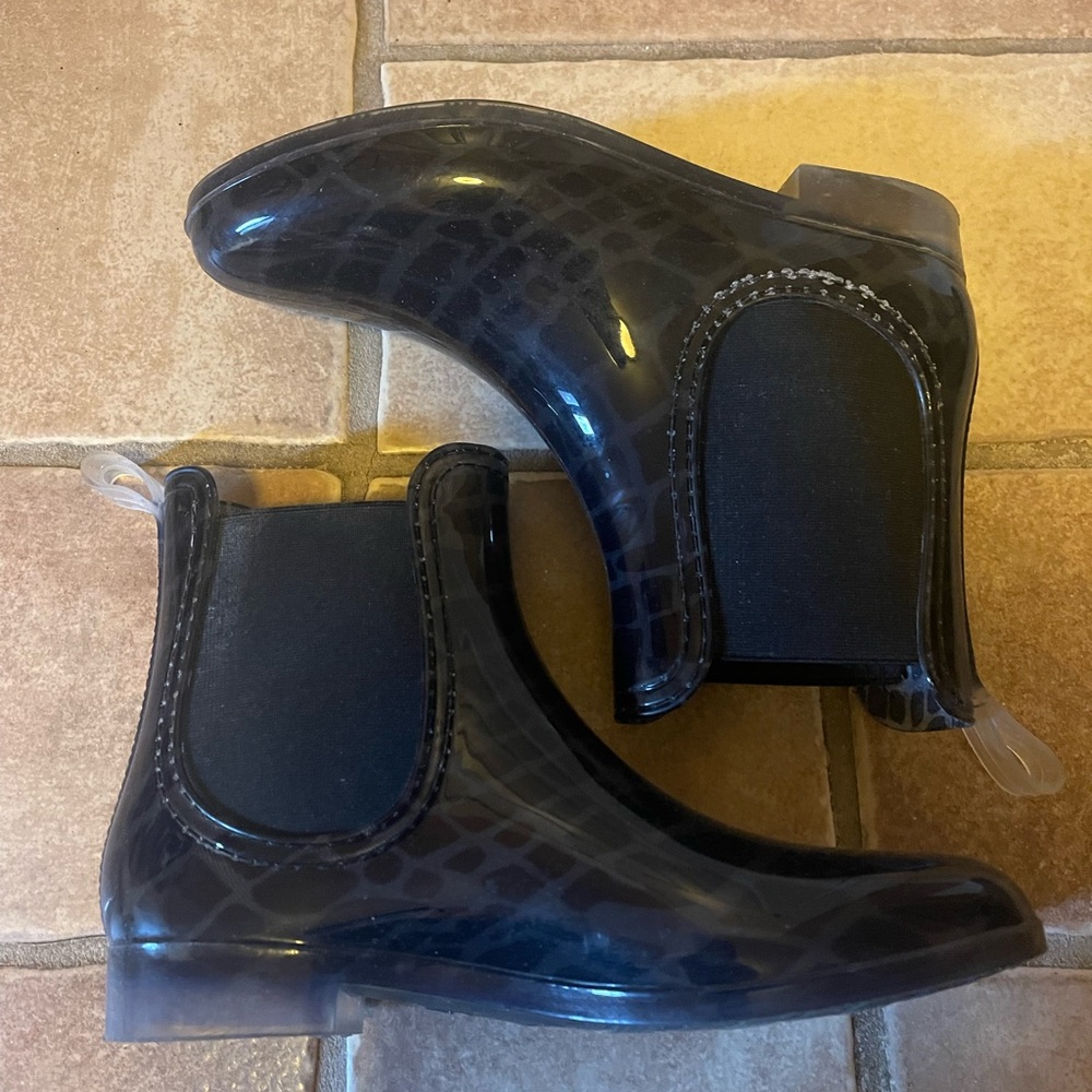 Henry Ferrera Black Croc-Embossed Rain Boots
